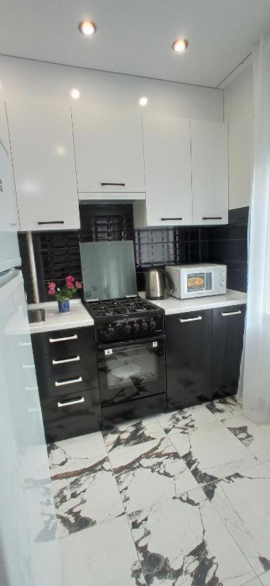 Жд Вокзал И Авто 1 Кв Евро Apartment Dnipro Ngoại thất bức ảnh