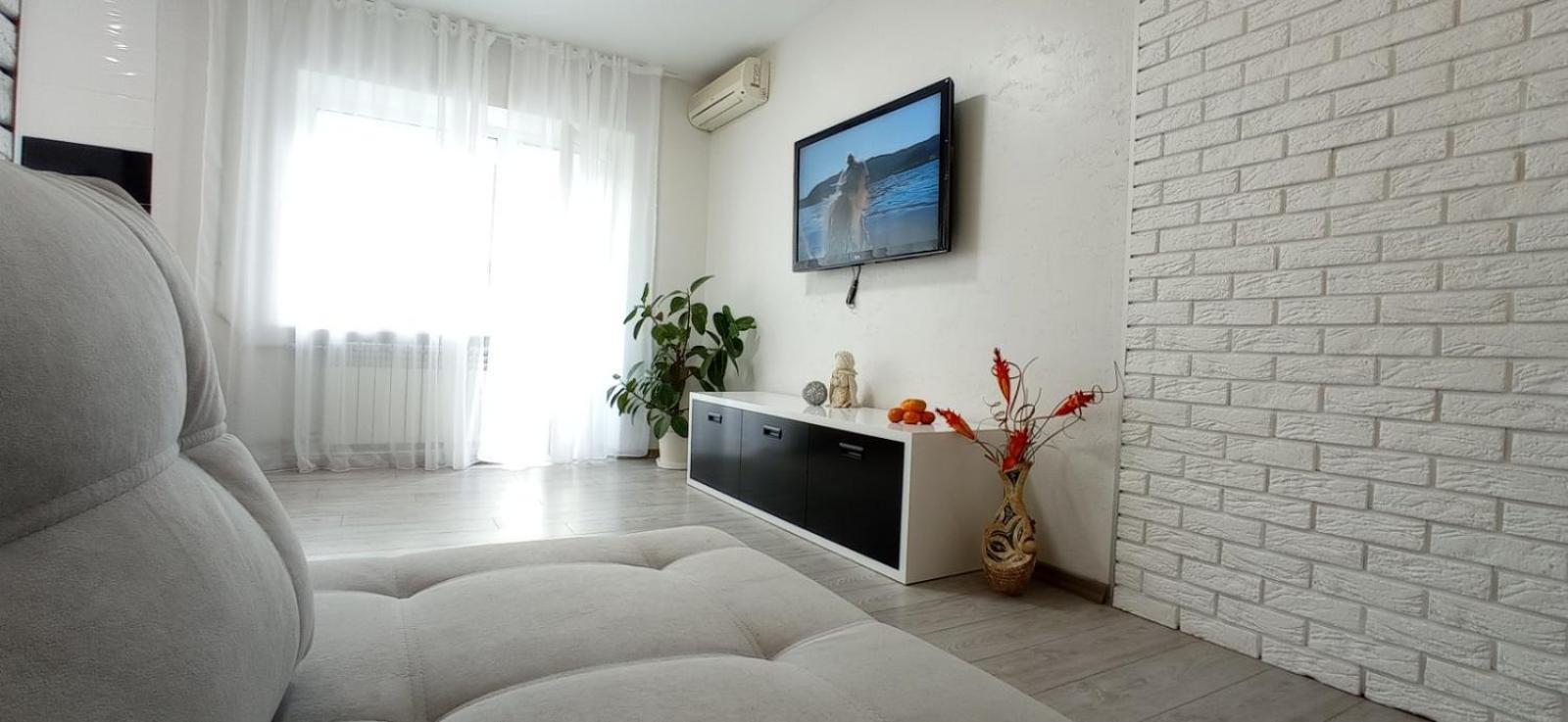 Жд Вокзал И Авто 1 Кв Евро Apartment Dnipro Ngoại thất bức ảnh